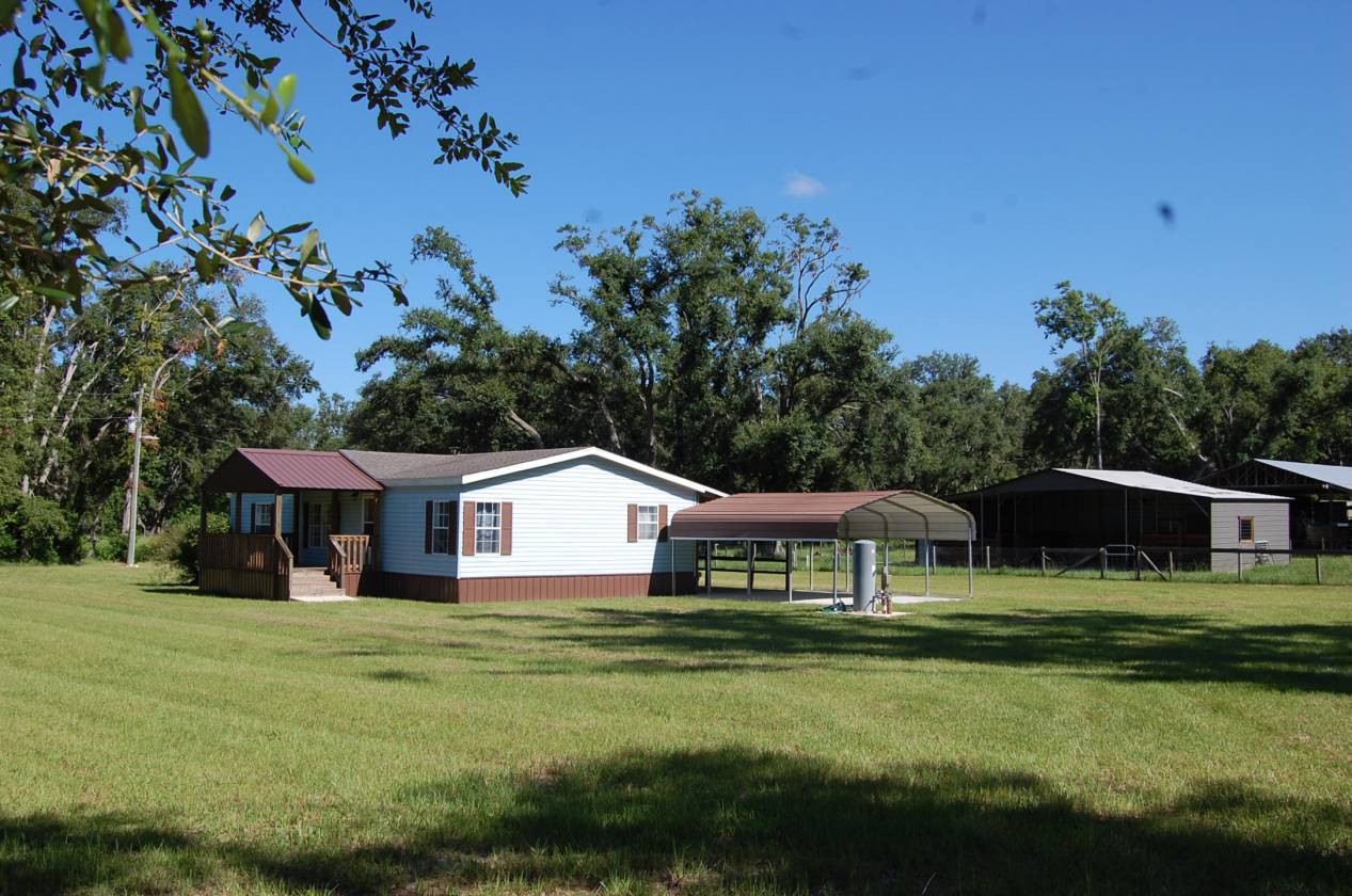 Horse Property for sale.