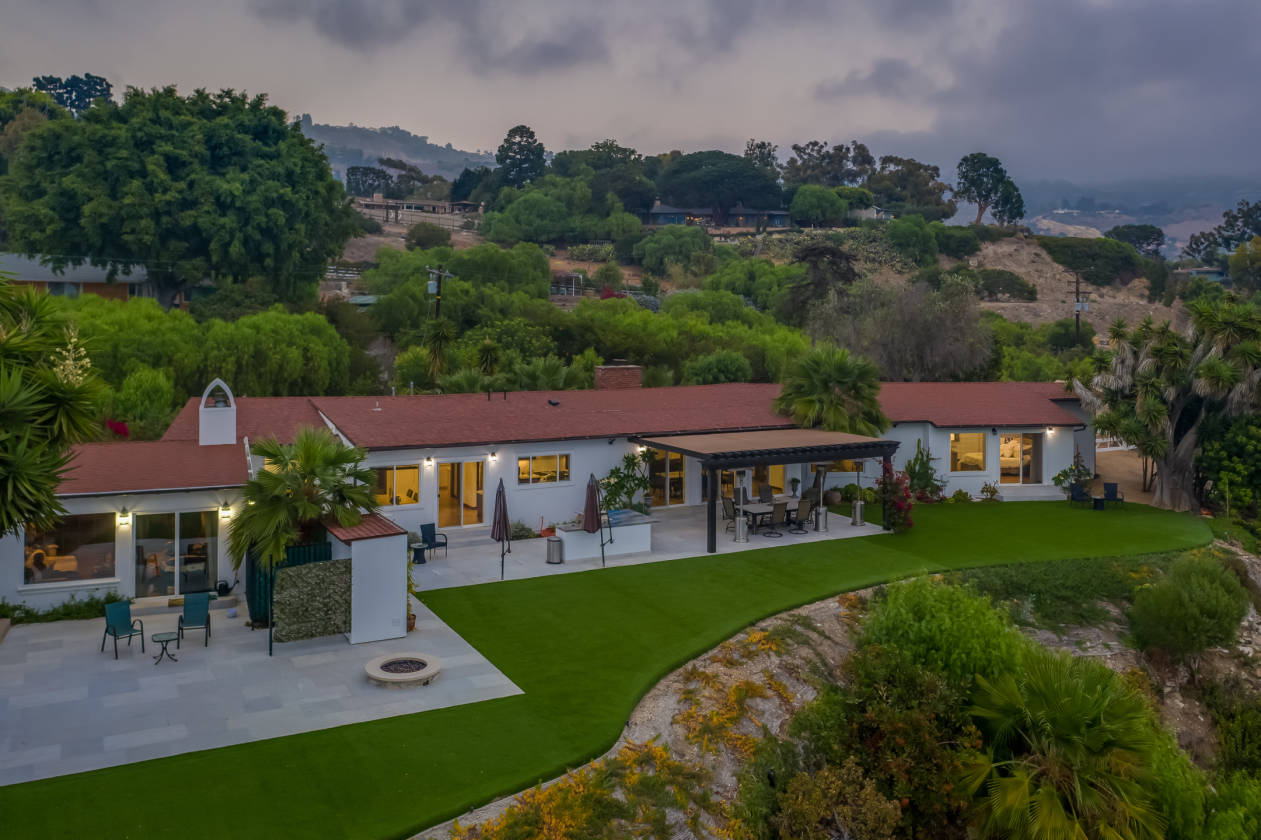 Panoramic Ocean View Luxury Equestrian Estate in Rancho Palos Verdes