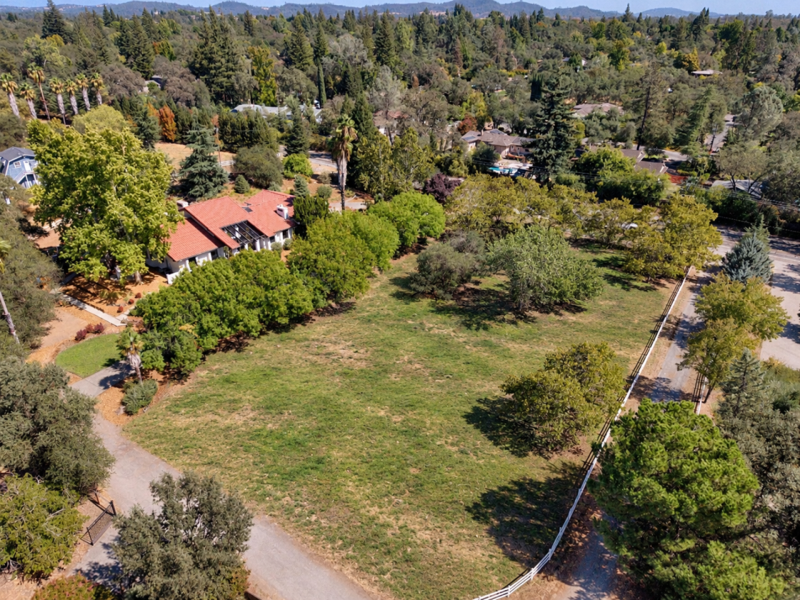 LUXURY GRANITE BAY ESTATE ON 2.3 USABLE FLAT ACRES - photo 7