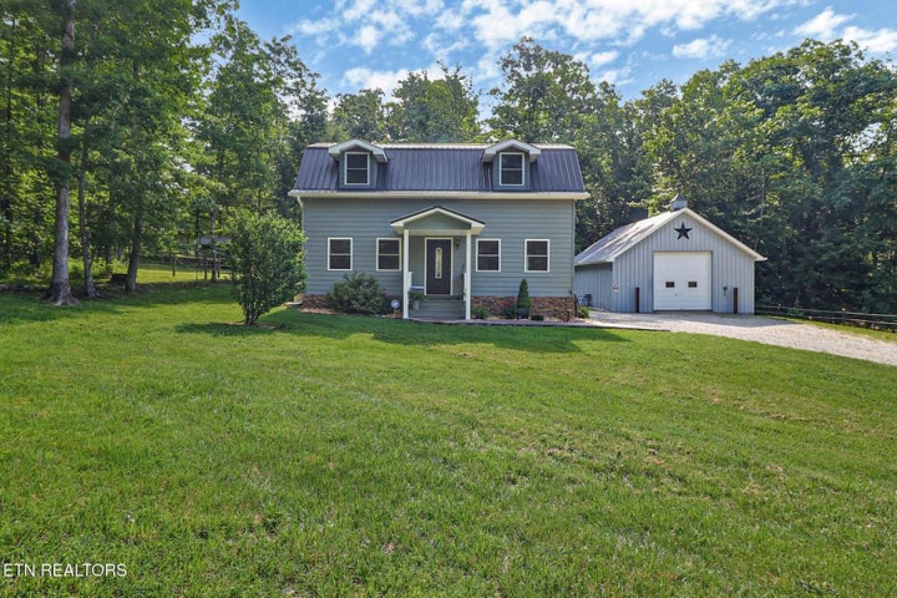Craftsman home in White Oak community in BSF - photo 1