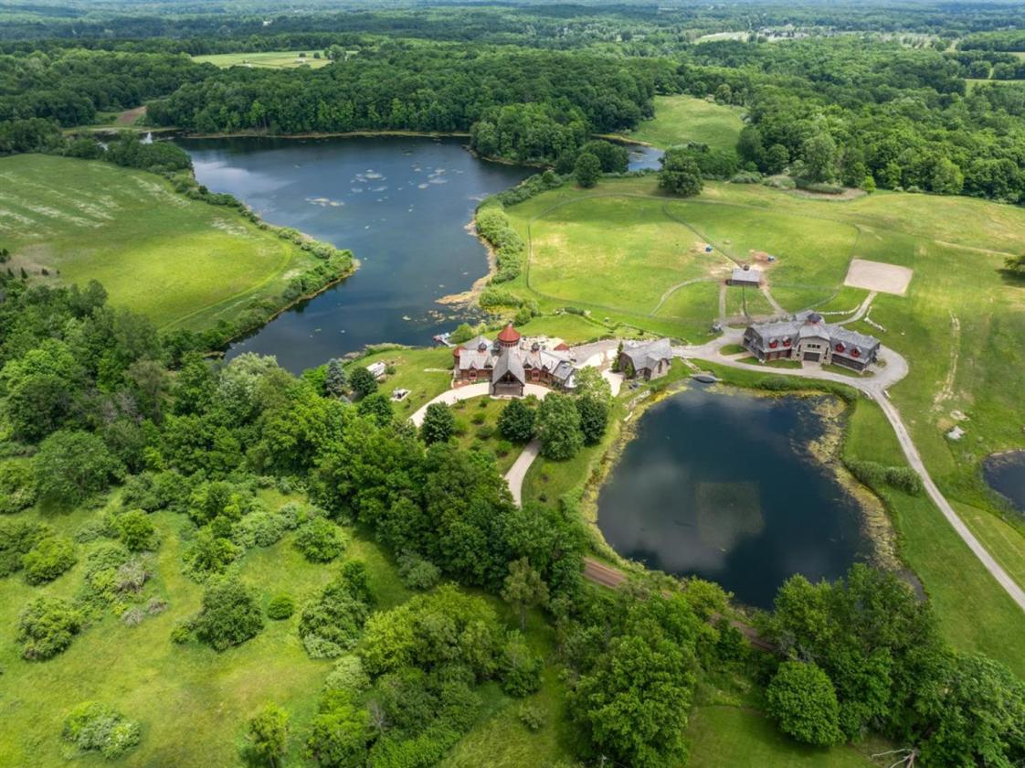 Extraordinary 160 Acre Private Estate - photo 2
