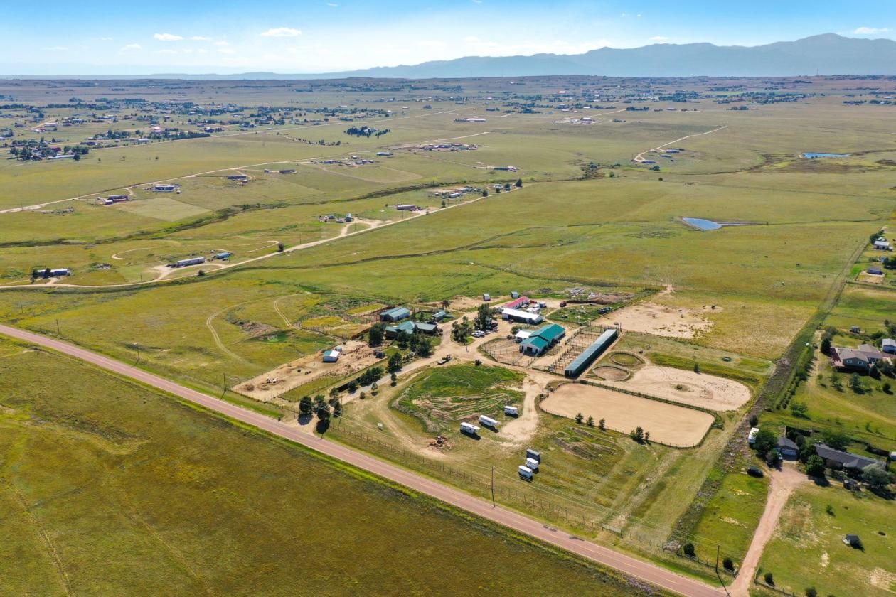 Boarding Facility - 40 stalls - 80 AC - 2 Homes - photo 27