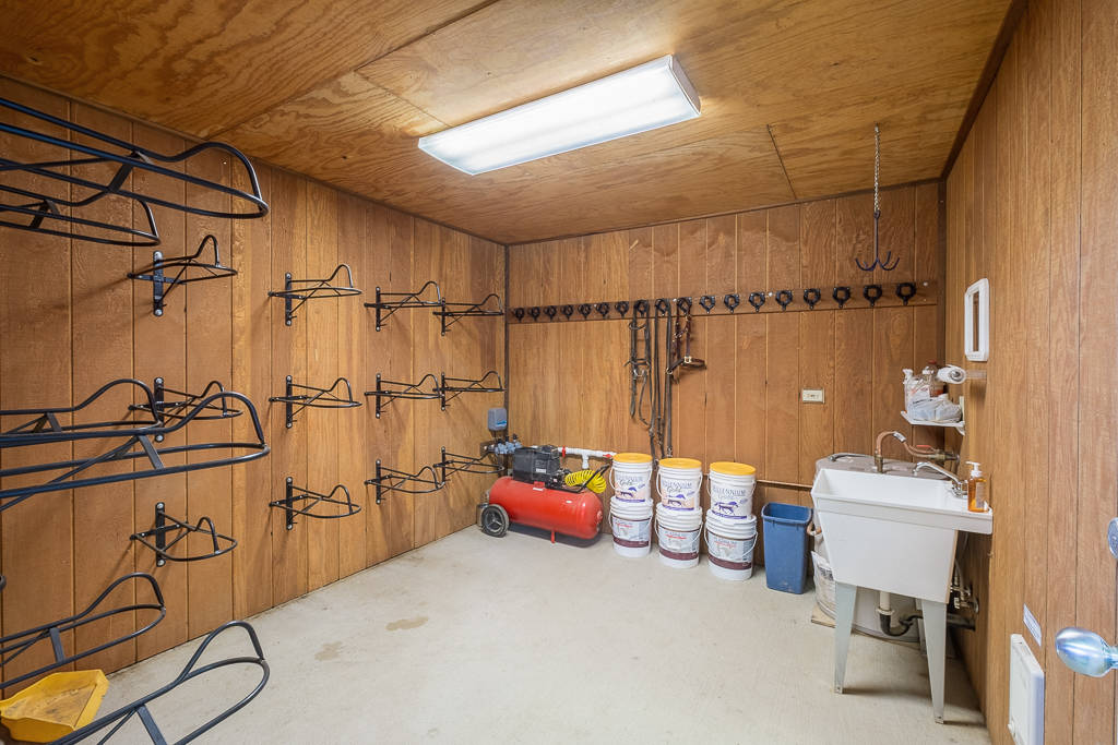 A Sound Investment For Any Horse Person! Ellensburg, Kittitas County