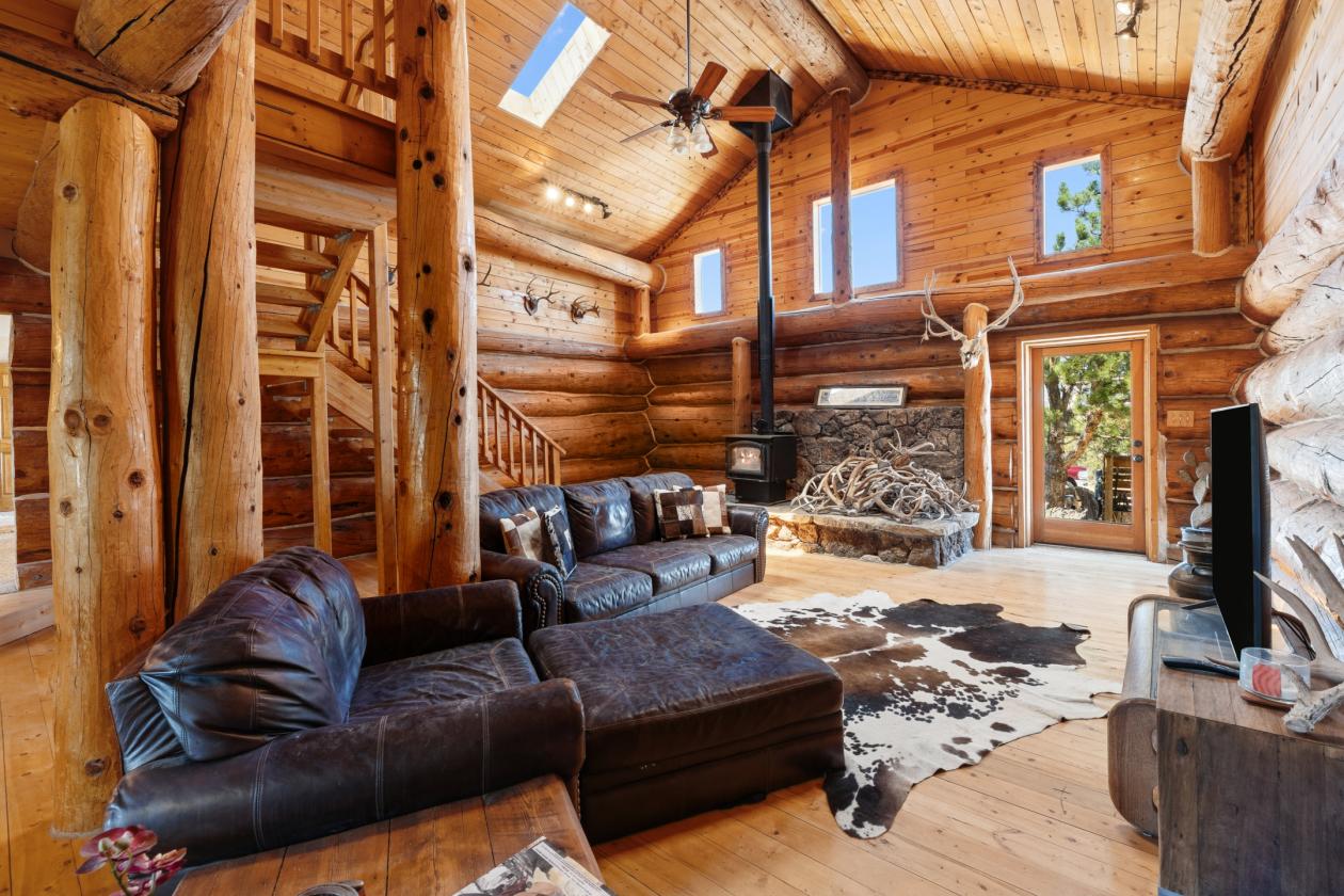 Horse Property with stunning views - photo 11
