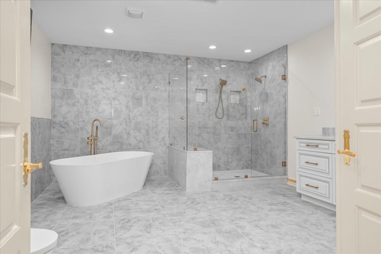 Iconic luxury remodeled estate with 66 acres! - photo 13
