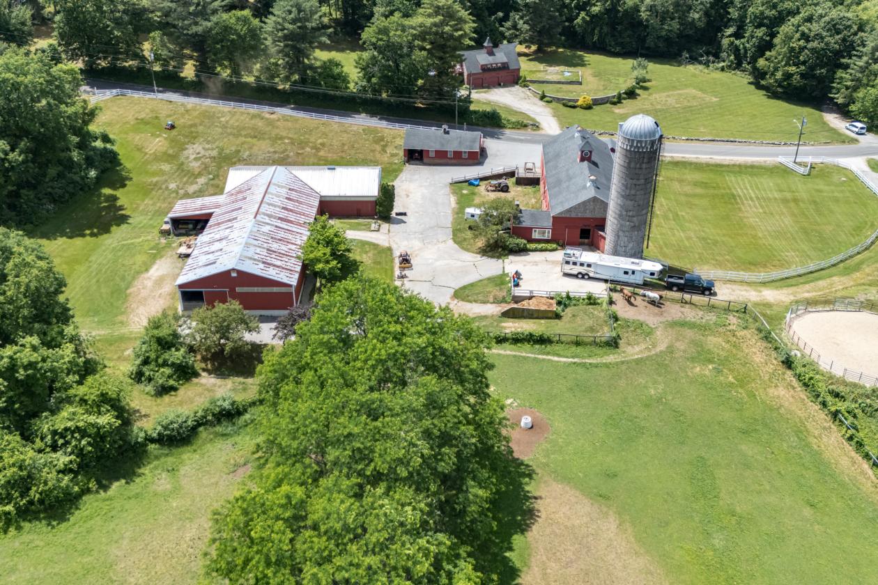Thriving Equestrian Facility - photo 19