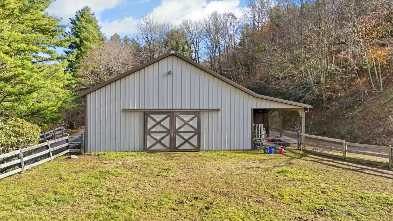 Yonahlossee Stables at Pine Hill - photo 17