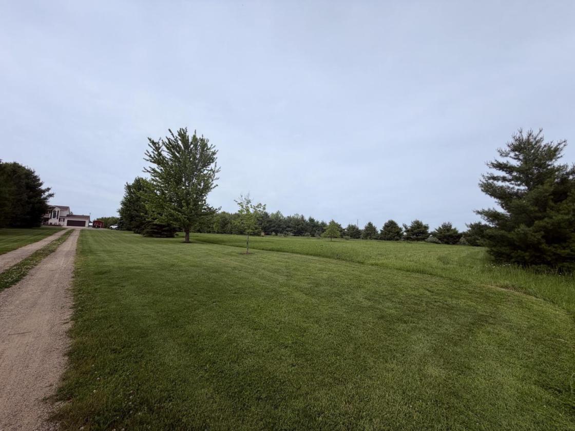 Beautiful Home on 15 Acres!! - photo 7