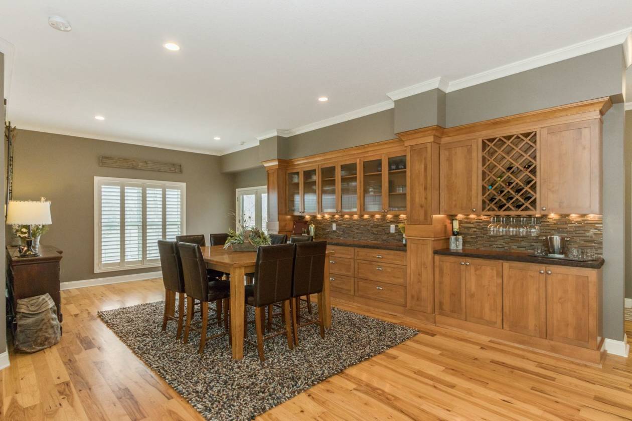 Horse farm for sale Solon, Johnson County, Iowa horse property