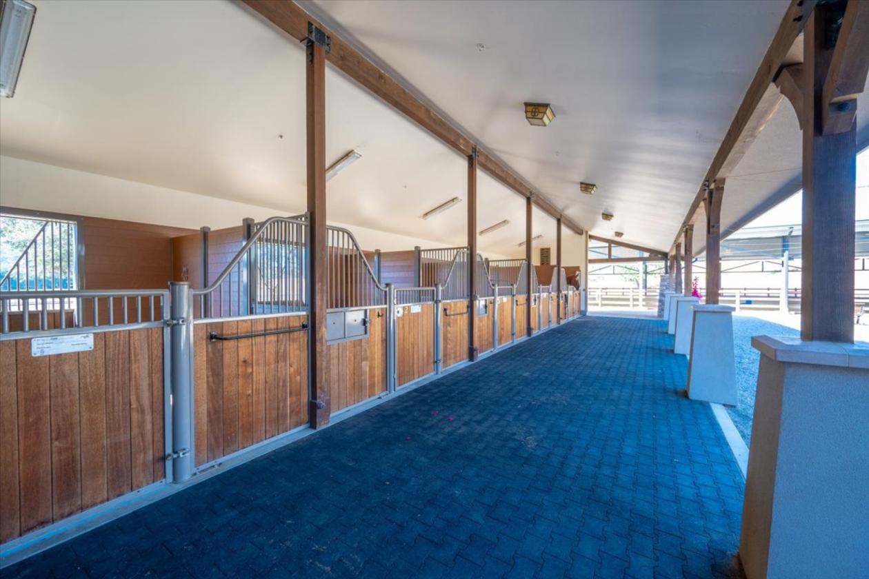 Huasna Valley for the discerning equestrian - photo 9