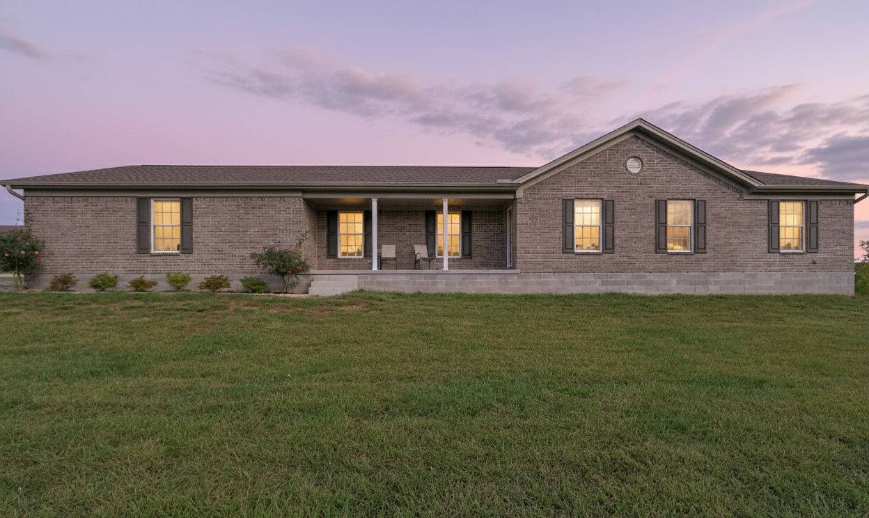 Horse Property for sale.