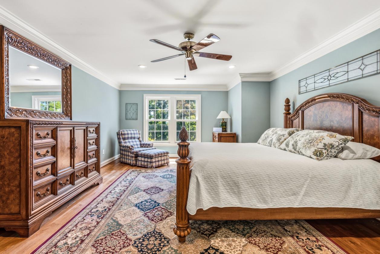 Equestrian estate with 40 acres - photo 20
