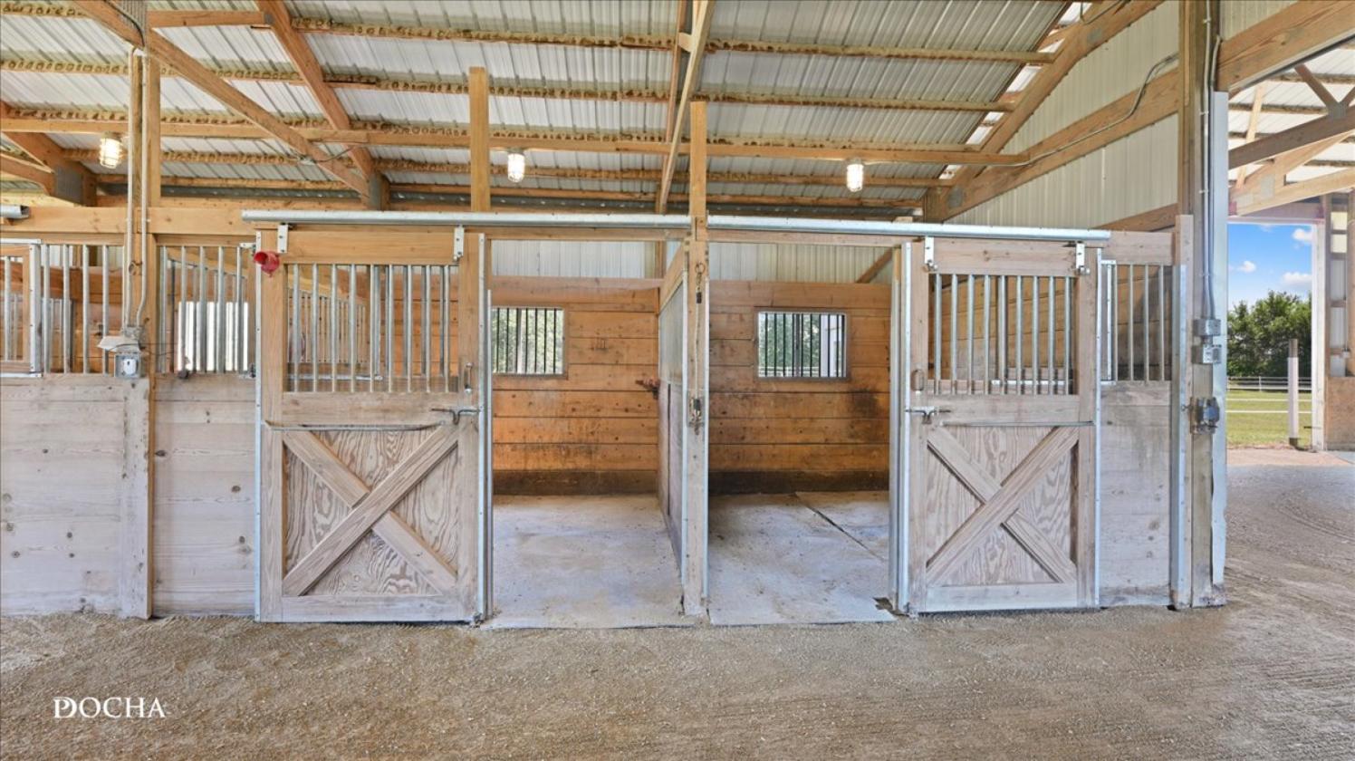 10 Acre Equestrian Estate! - photo 22