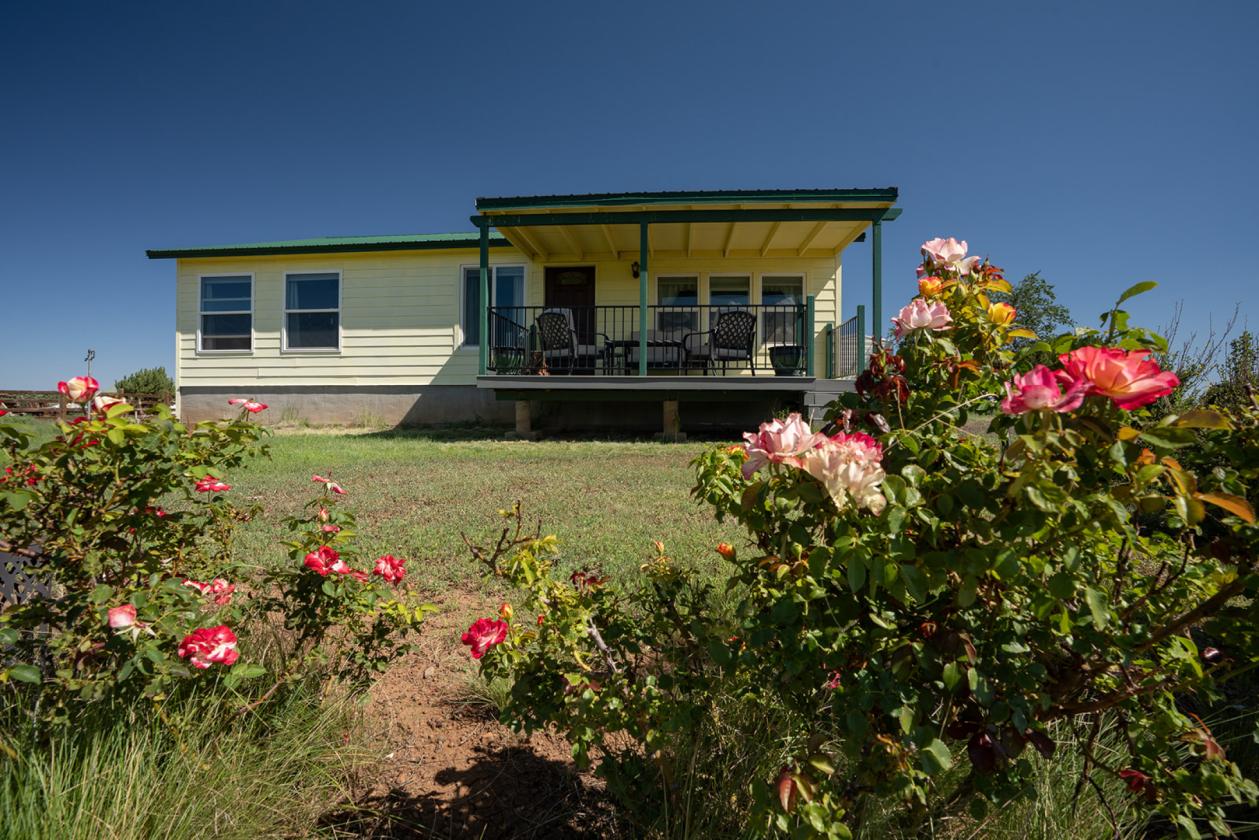 36 Acre Horse Ranch in the Wt. Mtns. of ARIZONA - photo 1