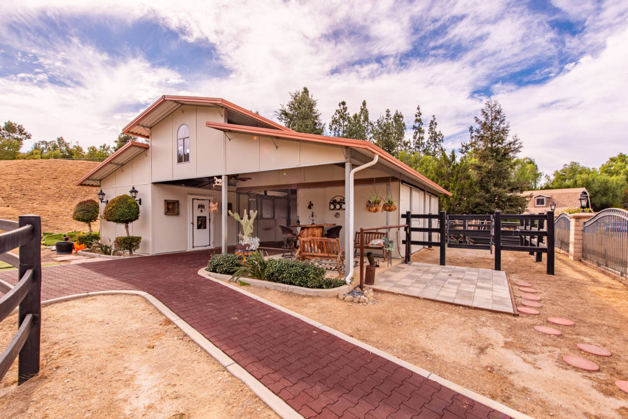 RARE HORSE PROPERTY!! Simi Valley, Ventura County, California