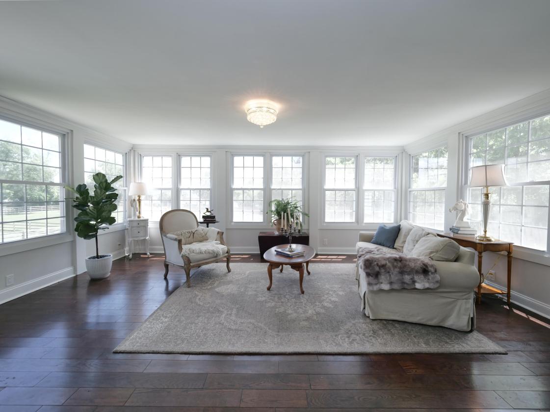 EQUESTRIAN ESTATE/HISTORIC HOME/OWNER FINANCING - photo 8