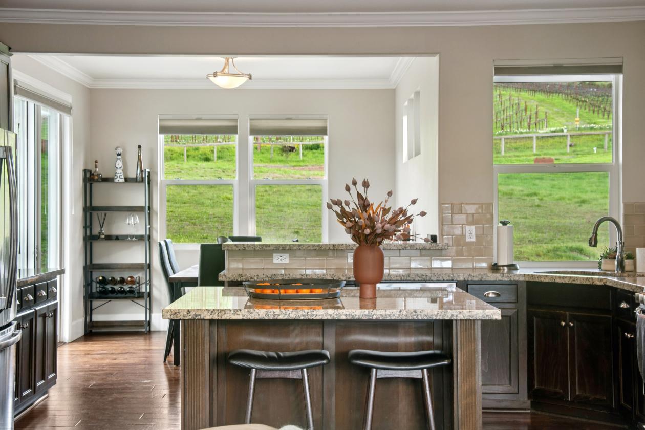 Wine Country Compound with Equestrian Facilities - photo 7
