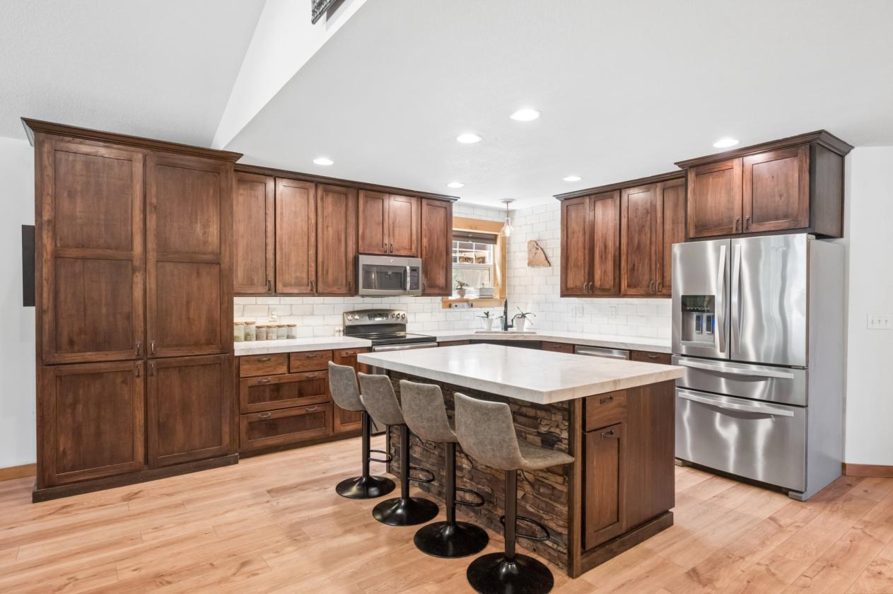Boutique Equestrian Estate — Turnkey Move-In Ready - photo 5
