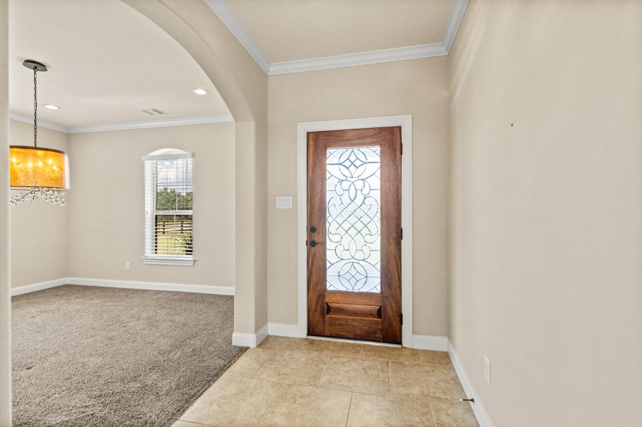Exceptional Private Acreage Estate - photo 3