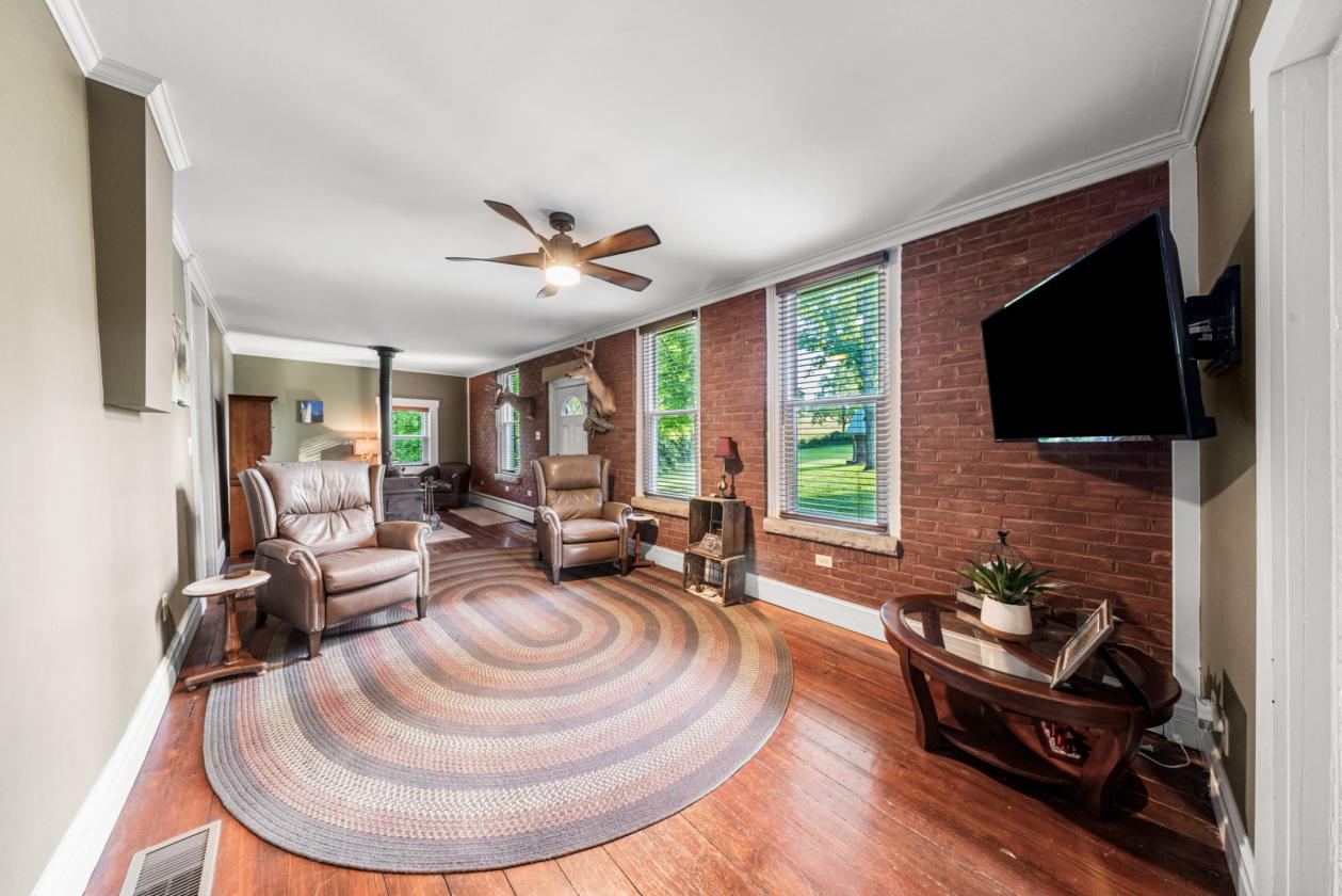 Country Estate on 16+ Acres with Pond! - photo 19