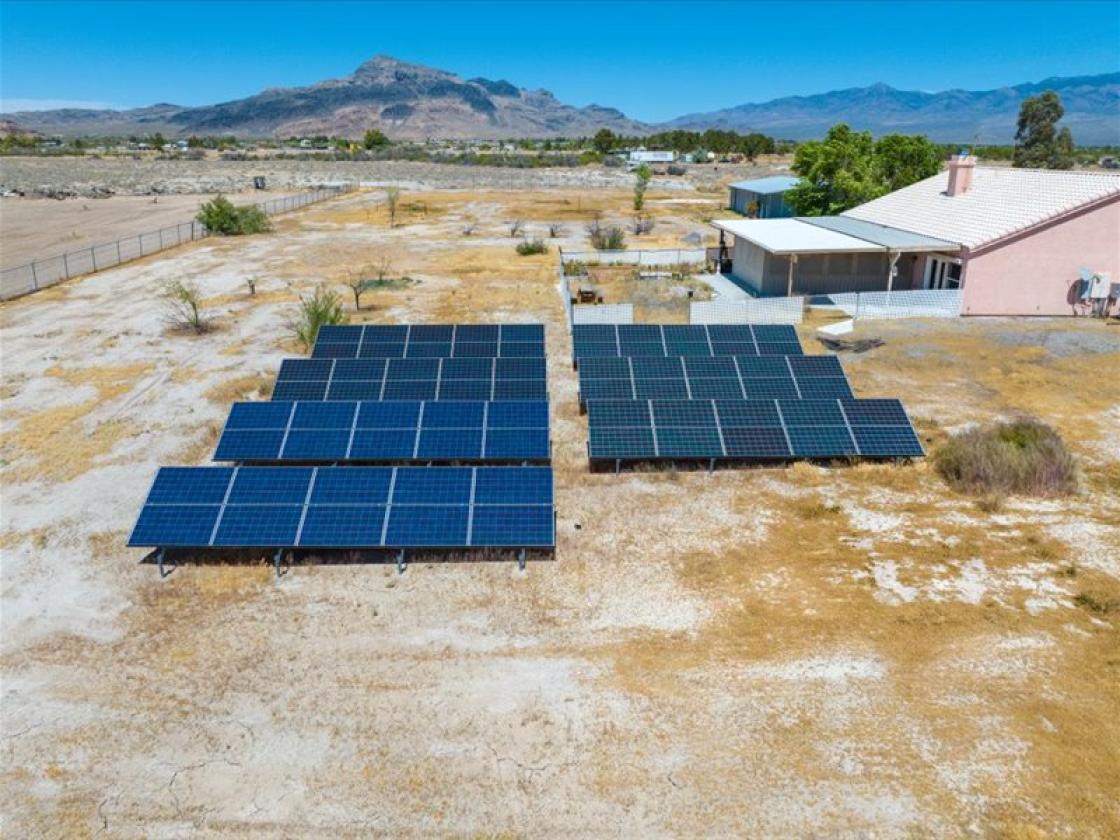 TWO HOUSES, LARGE BARN, 70 SOLAR PANELS on 6 ACRES - photo 12