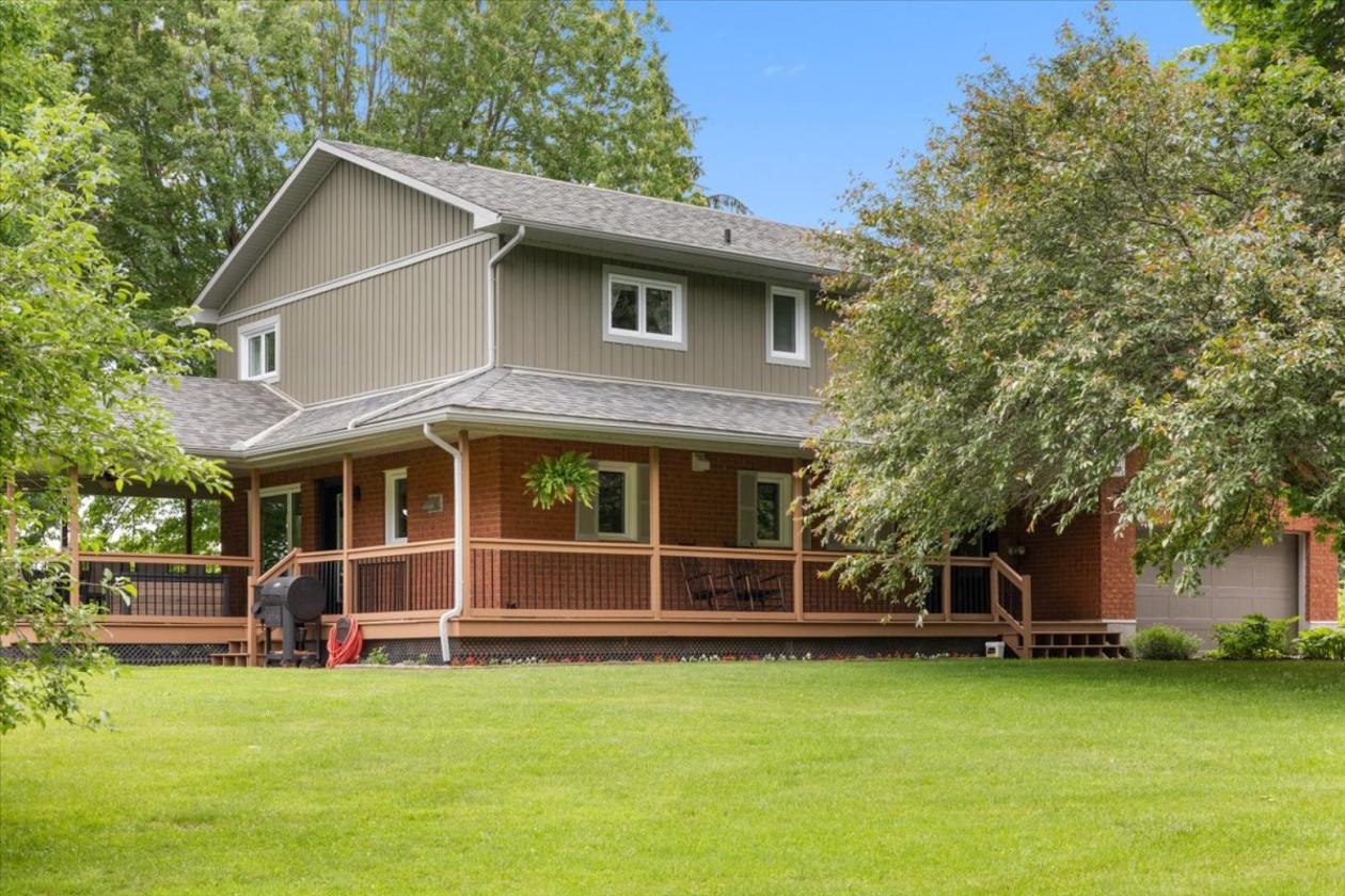Turn Key 25.99 Acre Equestrian Property! - photo 2