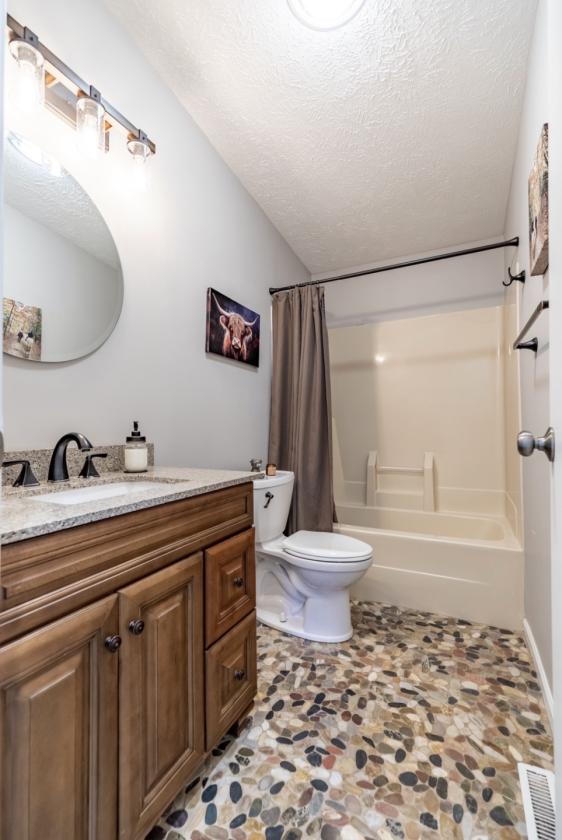 Life Without Compromise 21+ Acres with Proximity - photo 17
