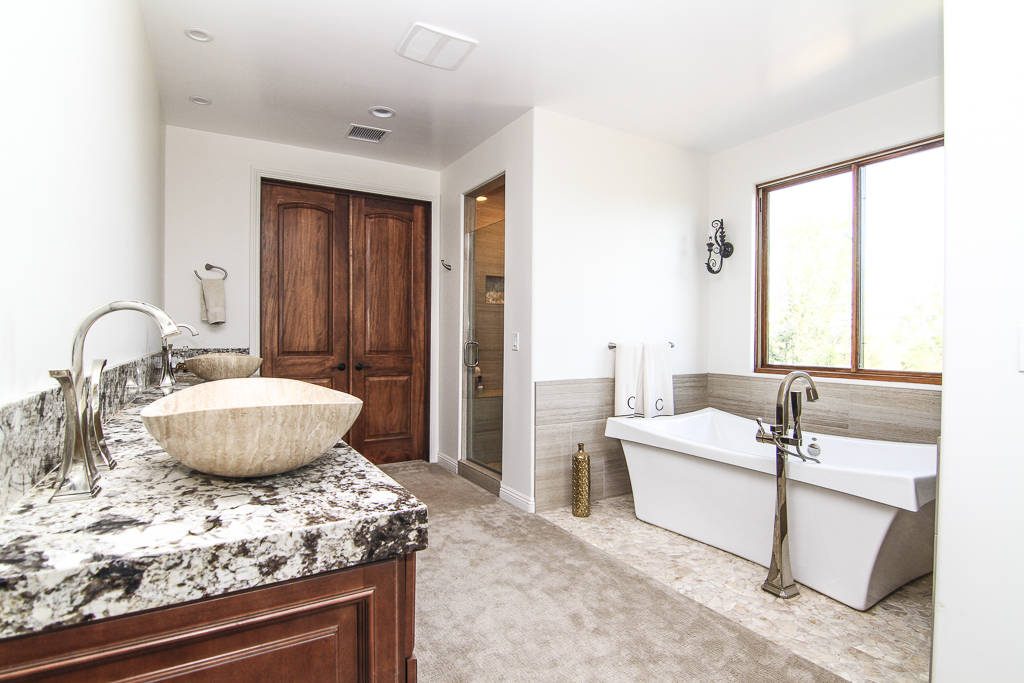 Luxury equestrian estate with 2016 custom built home and complete