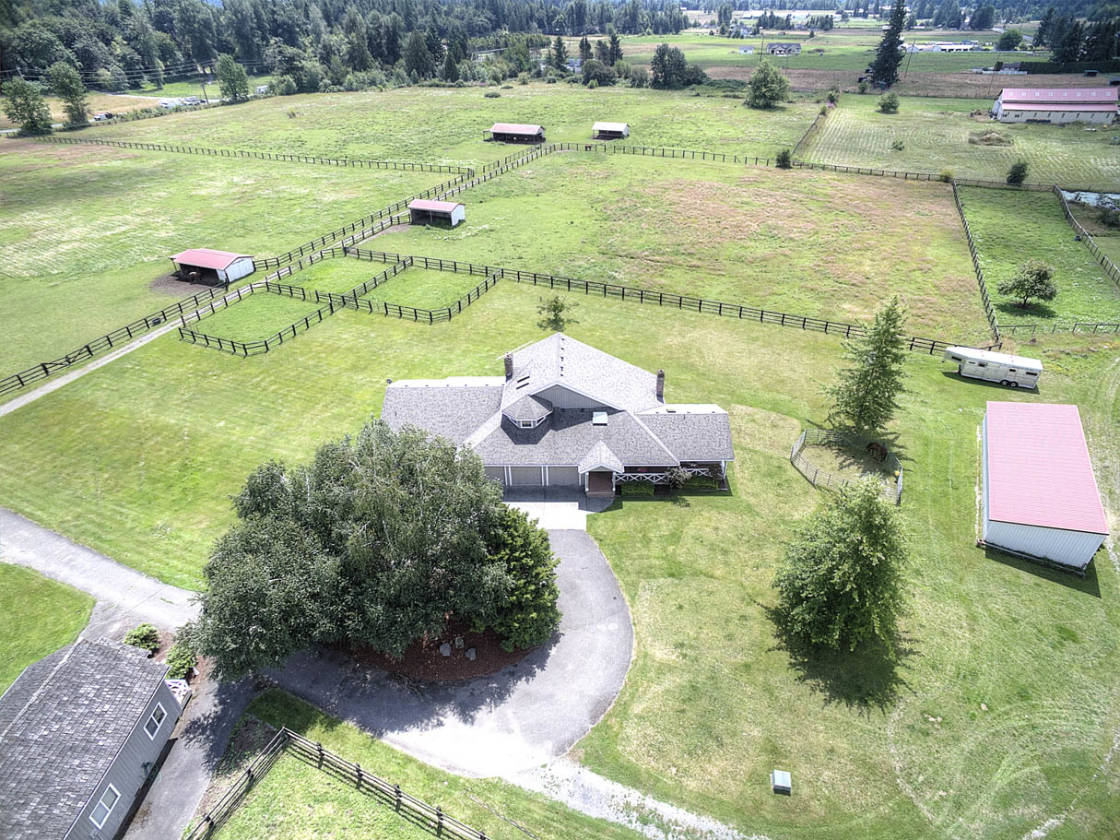 Exceptional Home on 33+ Ac. Equestrian Ranch w/an Amazing View