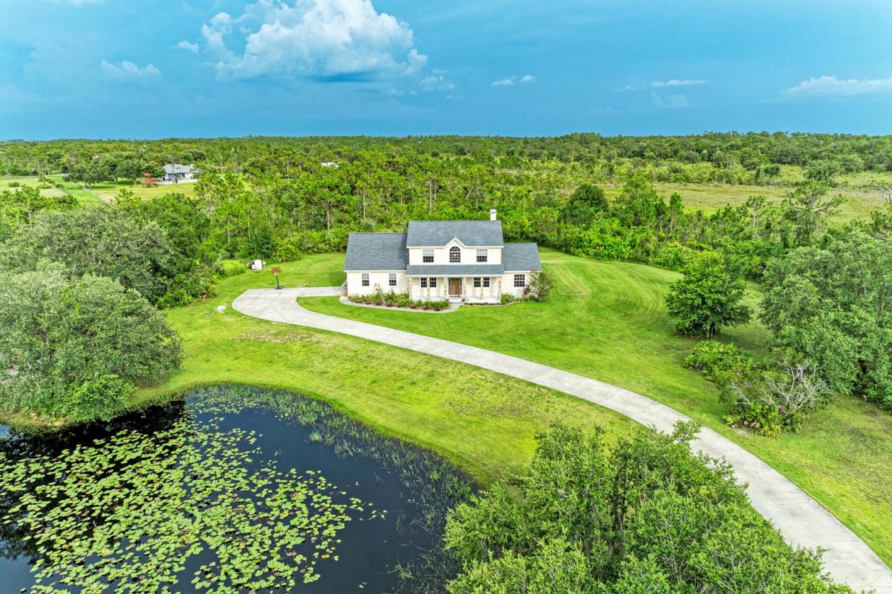 Horse Property for sale.