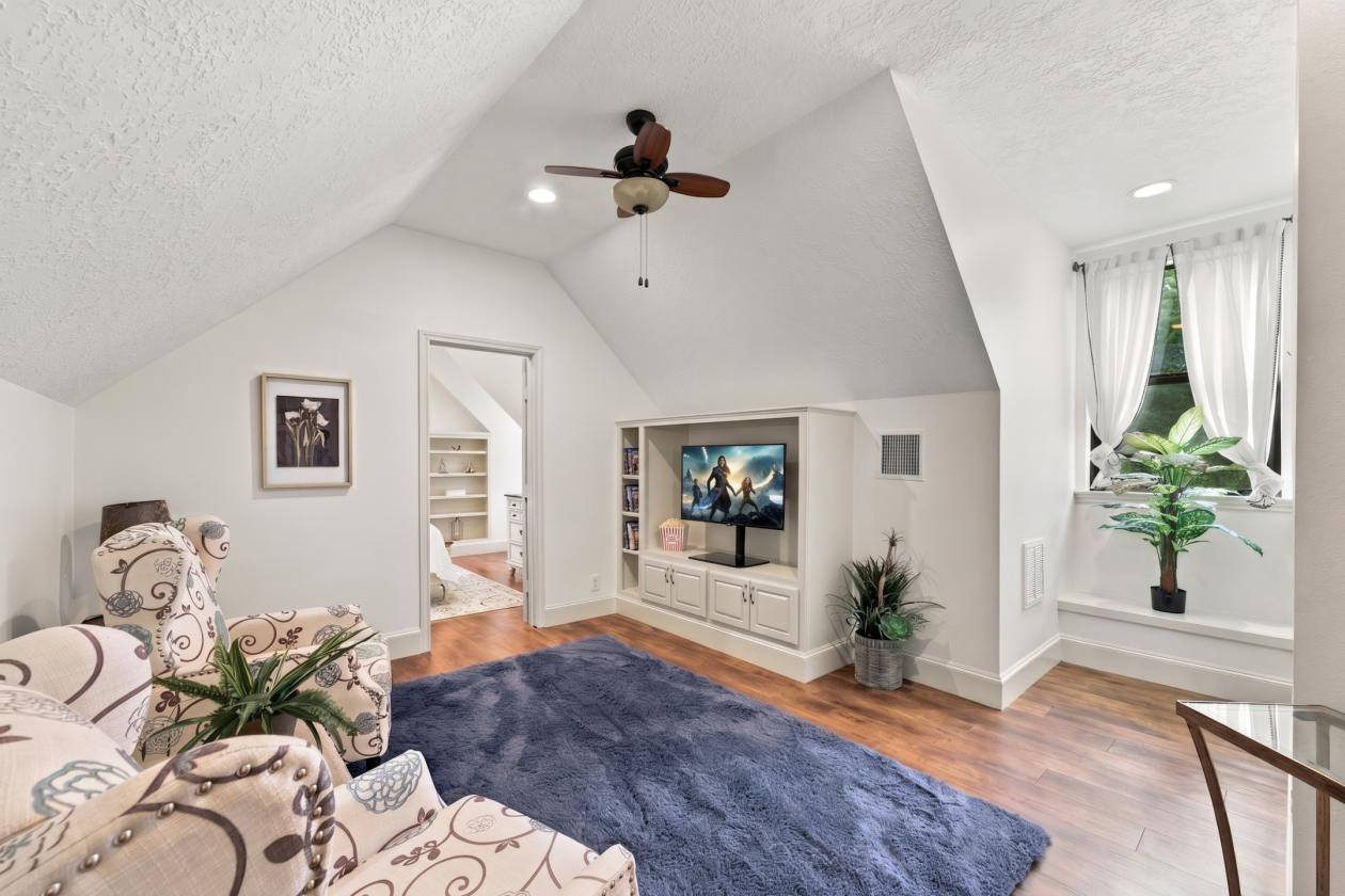 11+ Acre Premier Luxury Horse Property - photo 22