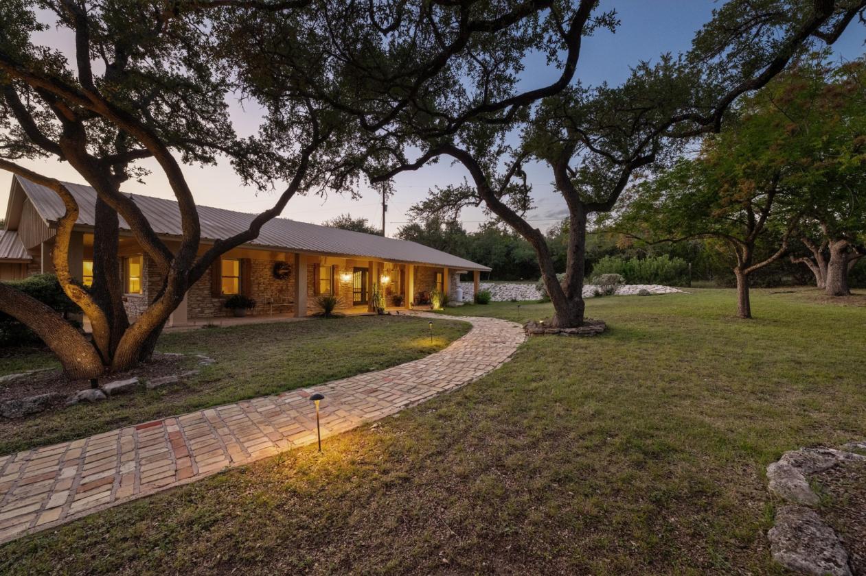Dancing Oaks Equestrian Ranch - photo 17