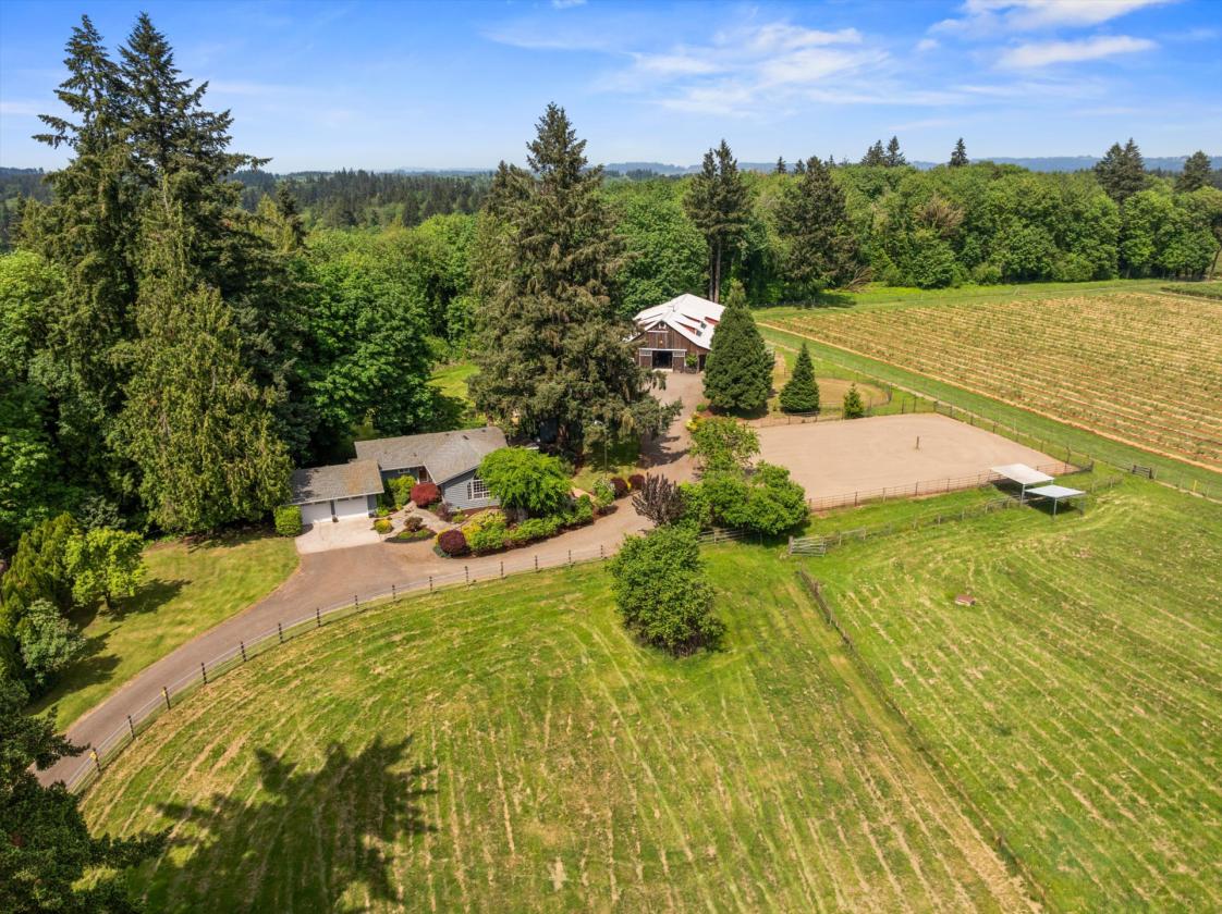Charming horse property on private lane - photo 28
