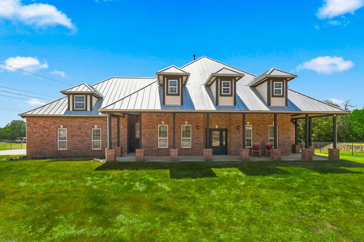 Texas Hill Country-Inspired Custom Home - photo 1