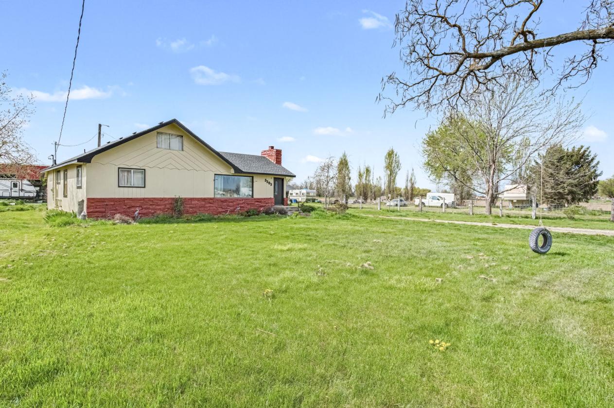 Opportunity awaits on this 20-acre property! - photo 3