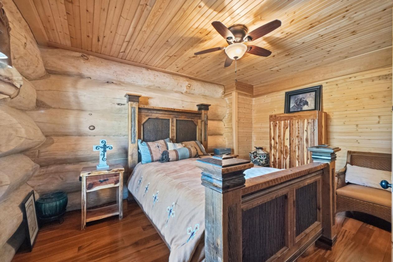 15-Acre Horse Farm, 13 Stalls & Pasture, Turnkey - photo 19