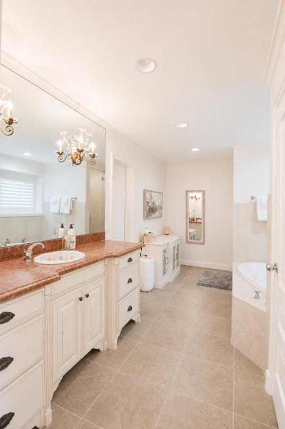 Luxury Equestrian Estate in a Gated Community - photo 13