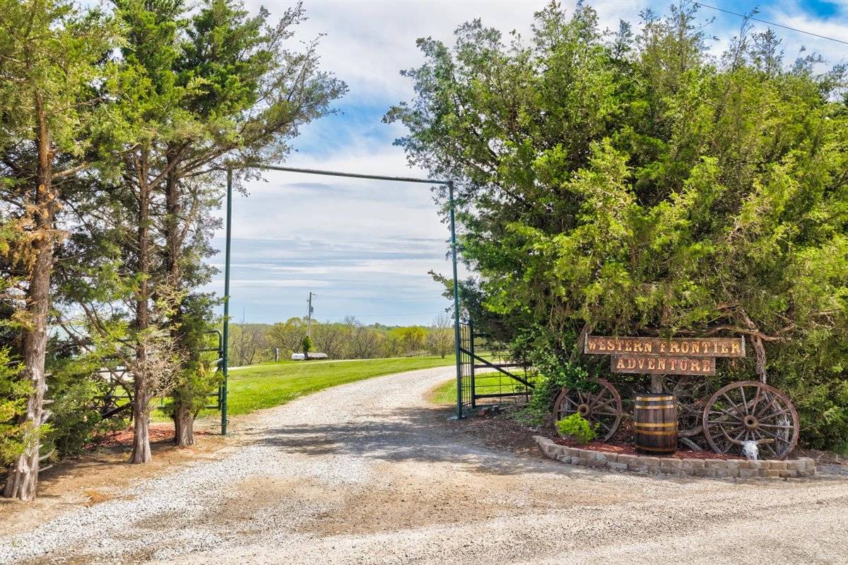 Horse Property For Sale in Kansas, Horse Ranches & Farms For Sale in KS