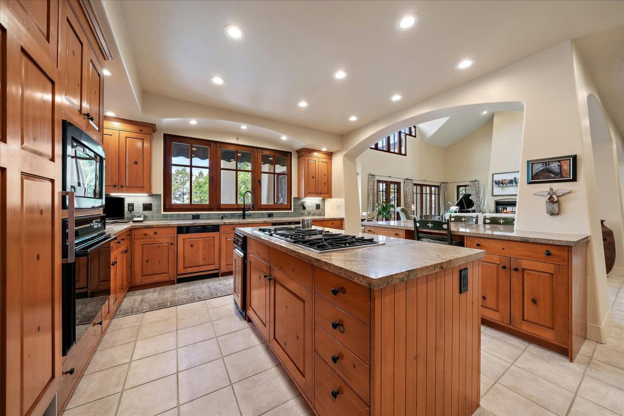 Exquisite 18 Acre Equestrian Estate - photo 13