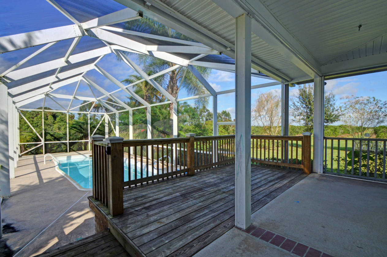 Enjoy the Country Life on a 20 Acre Farm Home! Vero Beach, Indian