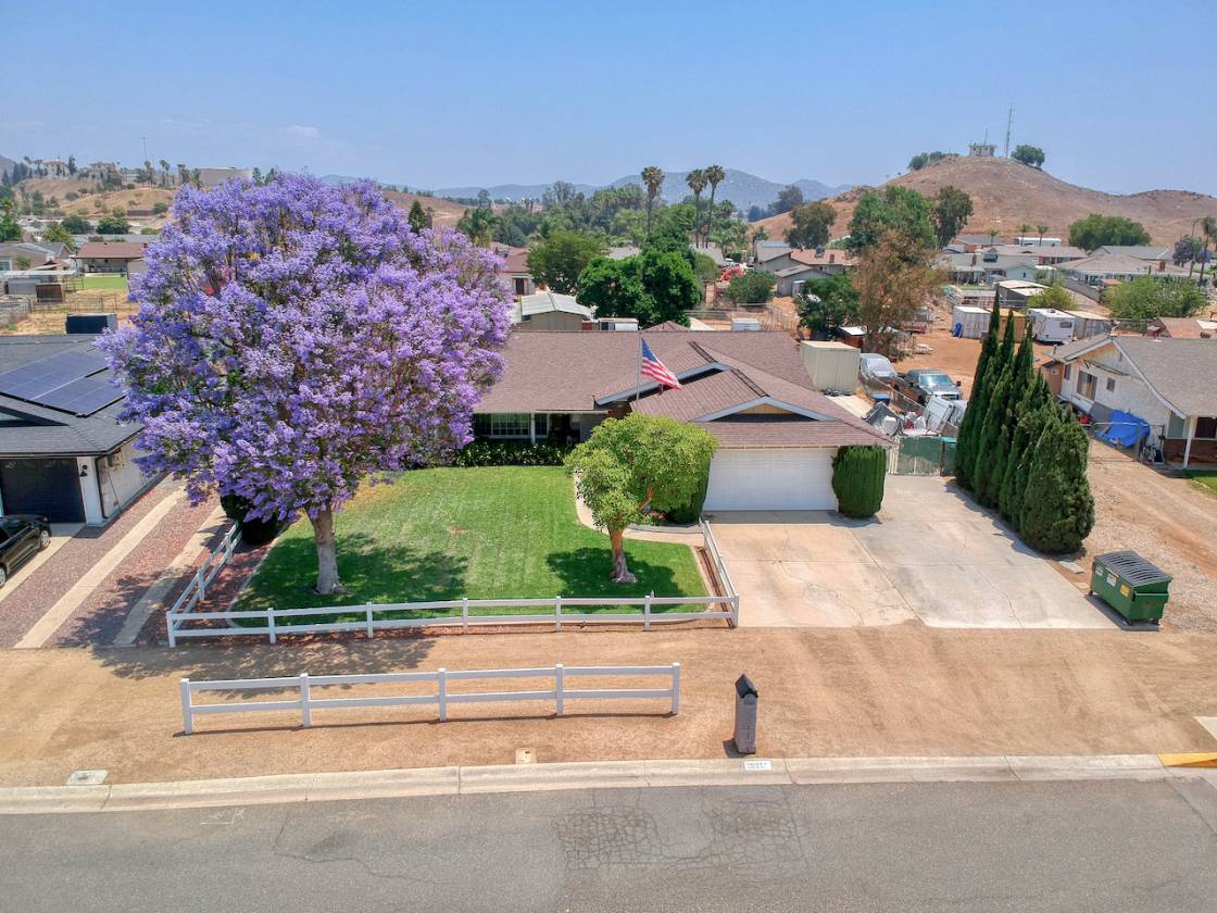 Horse Property for sale.