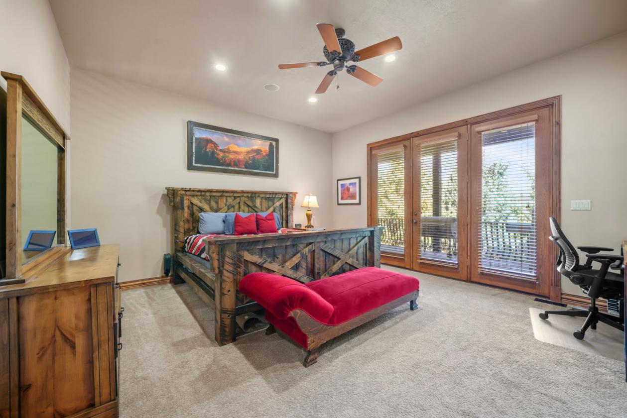 Exceptional 5+ Acre Equestrian Estate with Pool - photo 26