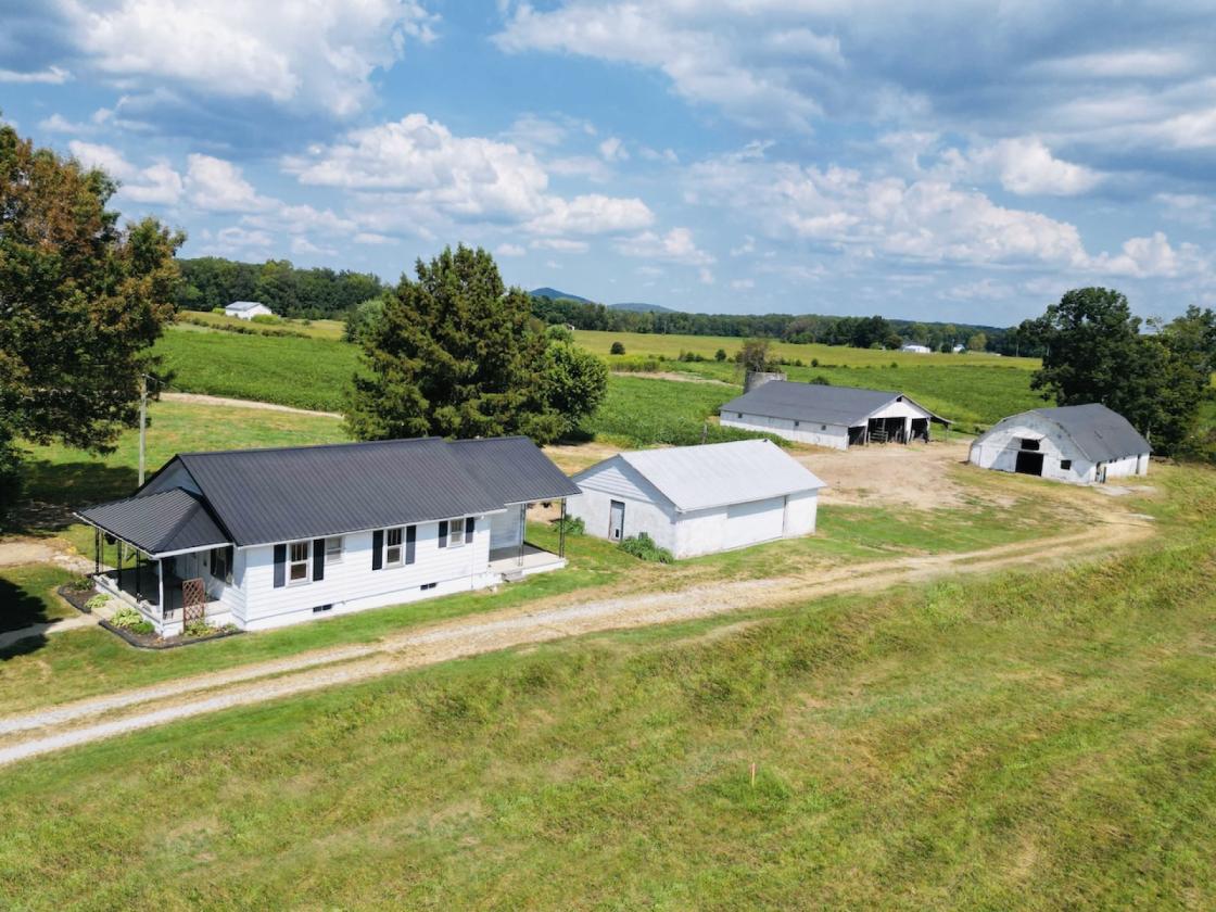 Country Farmstead Near Lake Cumberland! - photo 6