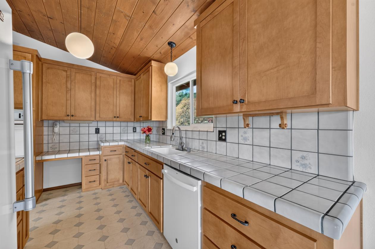 First Time On Market - The Potter Ranch - photo 24