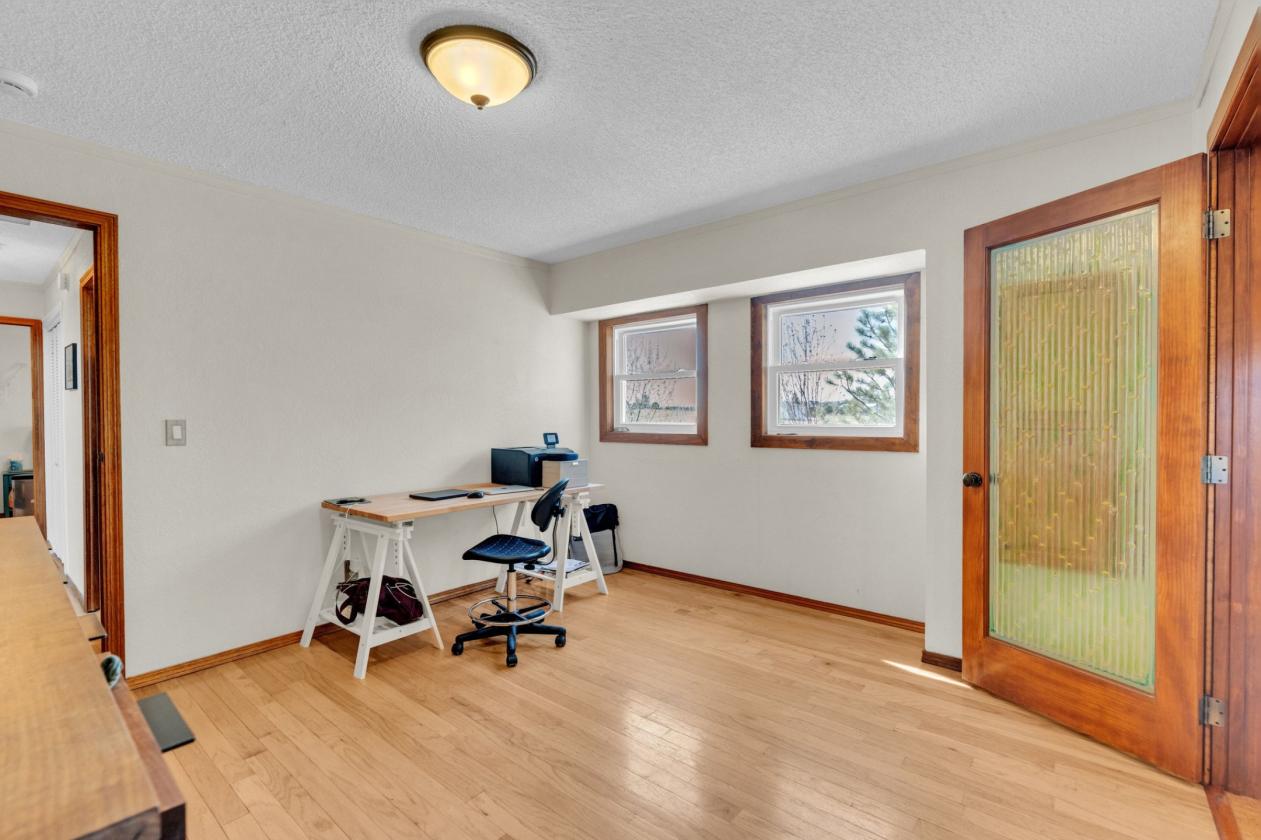 Close-in Equestrian Property! - photo 20