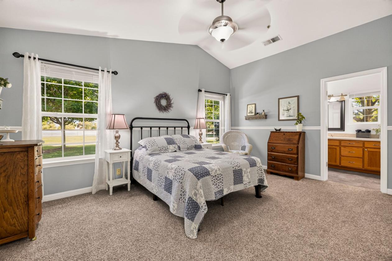 5 acre dream horse property and home! - photo 14