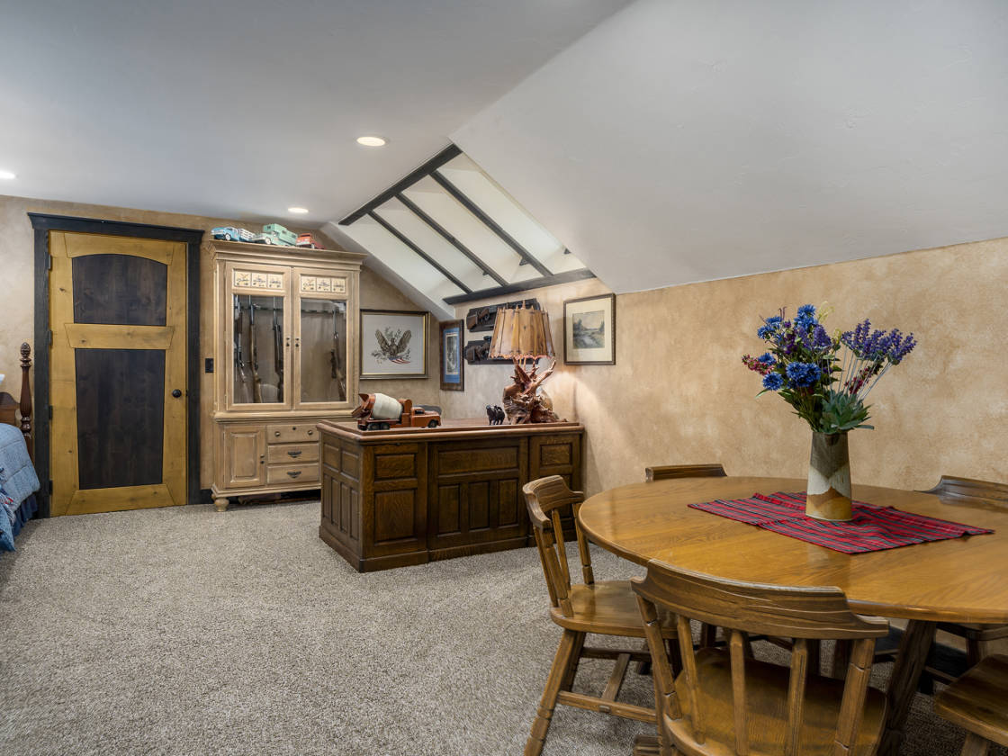 Luxury 5 Bedroom Home + Custom Barn on 38 Acres... Steamboat Springs