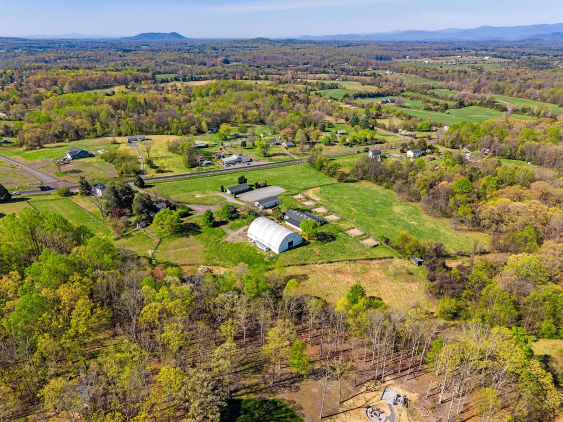 Equestrian Dream: Arenas, Homes & Charm - photo 8