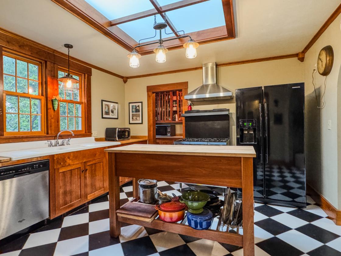 Own a piece of History - Classic Brick Colonial - photo 14