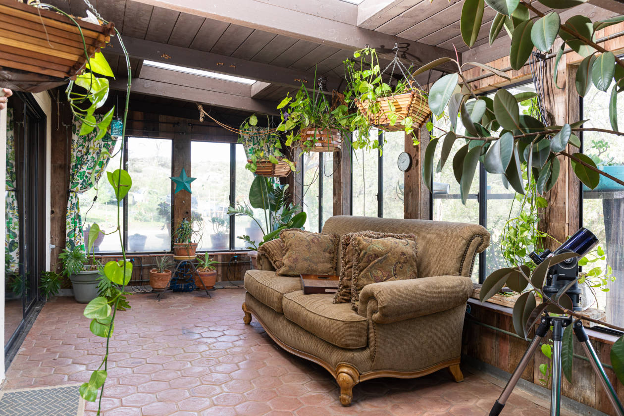 10 acres with two homes for your equestrian dreams! Ramona, San Diego